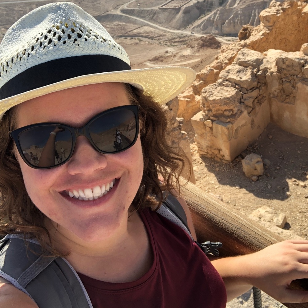 Meet your Posher, Laurie